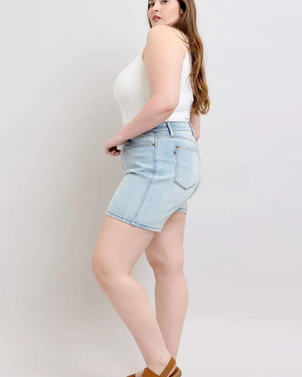 Judy Blue Full Size 2 Button Denim Shorts with Pockets Plus Size - THE AMERICAN BLUE