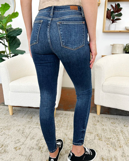 Judy Blue Full Size Classic Handsand Skinny Jeans - THE AMERICAN BLUE