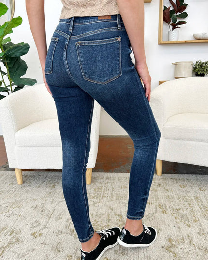 Judy Blue Full Size Classic Handsand Skinny Jeans - THE AMERICAN BLUE