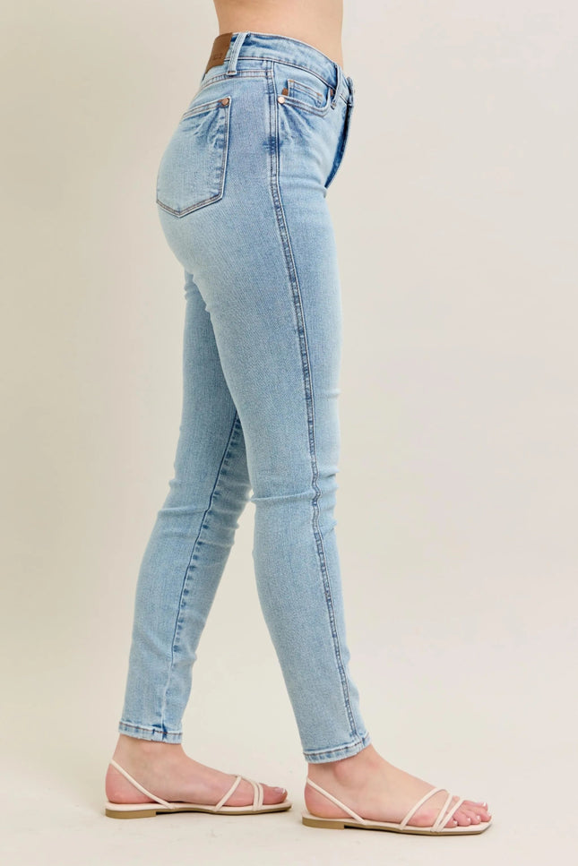 Judy Blue Full Size Mr Tummy Control Vintage Wash Skinny Jeans Plus Size - THE AMERICAN BLUE