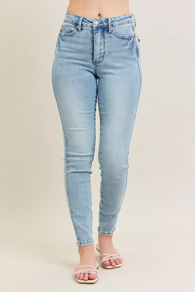 Judy Blue Full Size Mr Tummy Control Vintage Wash Skinny Jeans Plus Size - THE AMERICAN BLUE
