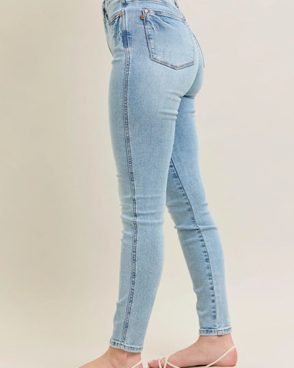 Judy Blue Full Size Mr Tummy Control Vintage Wash Skinny Jeans Plus Size - THE AMERICAN BLUE
