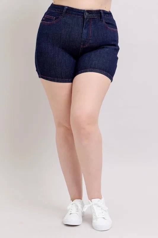 Judy Blue Plus Size HW Heart Shaped Pkts & Red Contrast Thread Denim Shorts - THE AMERICAN BLUE