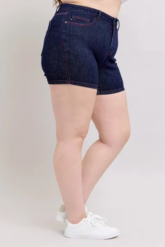 Judy Blue Plus Size HW Heart Shaped Pkts & Red Contrast Thread Denim Shorts - THE AMERICAN BLUE