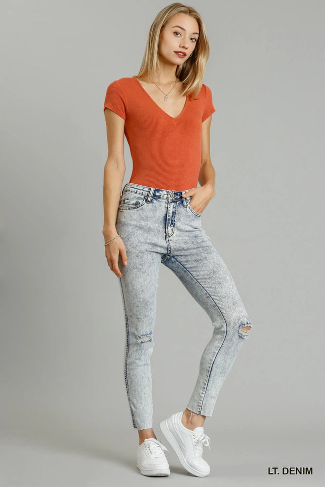 Umgee 5 - Pockets Distressed Detail Stretch Denim Skinny Jeans with Unfinished Hem - THE AMERICAN BLUE