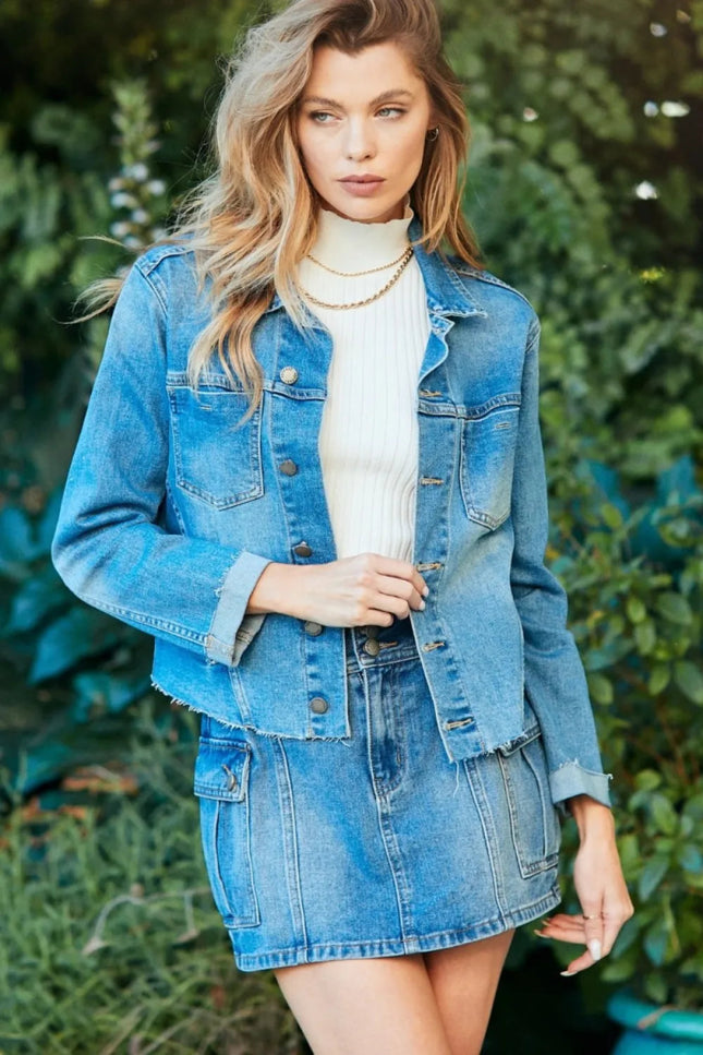 Veveret Button Up Raw Hem Denim Jacket - THE AMERICAN BLUE